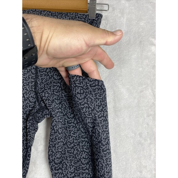 Athleta Women's XSmall Black Ultimate Stash Pocket‎ Textured 7/8 Tight Leggings - Picture 5 of 10